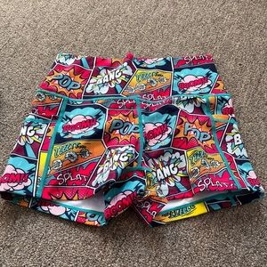 Fitted workout shorts